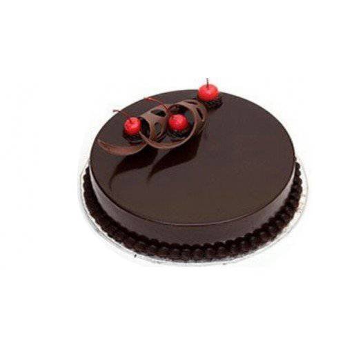 One Kg Square Shape Black Forest Cake Treat @ Best Price | Giftacrossindia